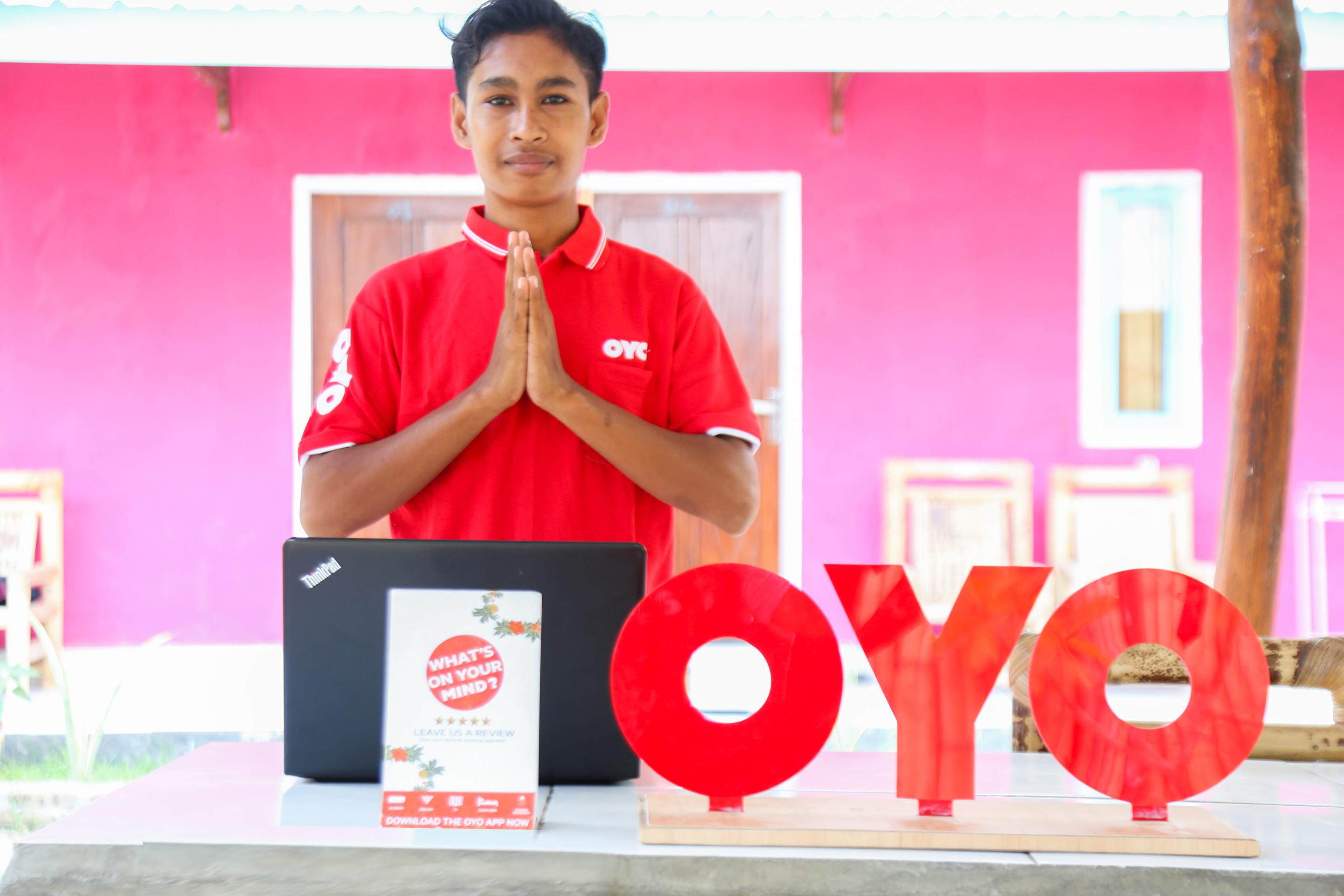 Oyo 1662 Zury Homestay Kuta  Bagian luar foto