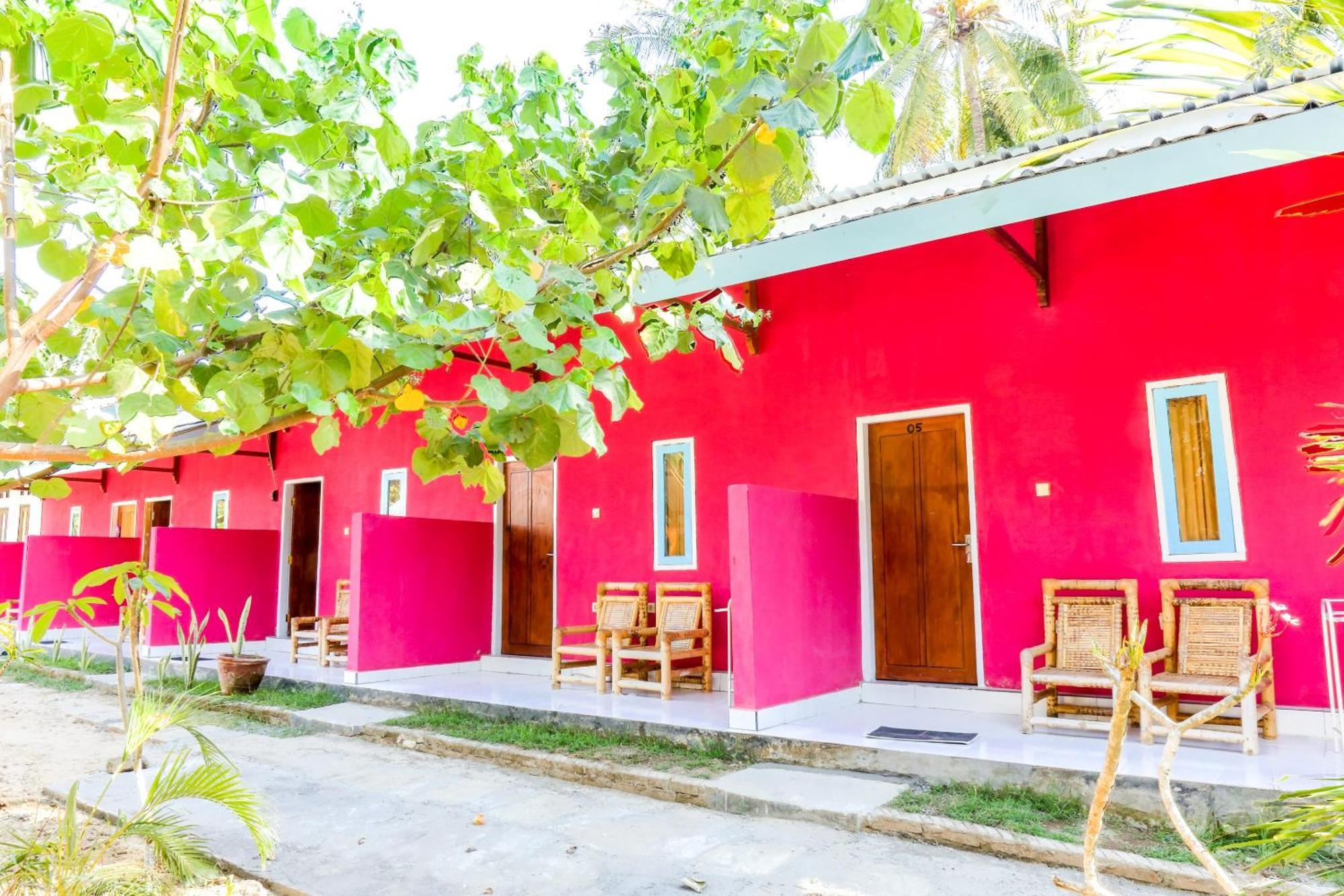 Oyo 1662 Zury Homestay Kuta  Bagian luar foto
