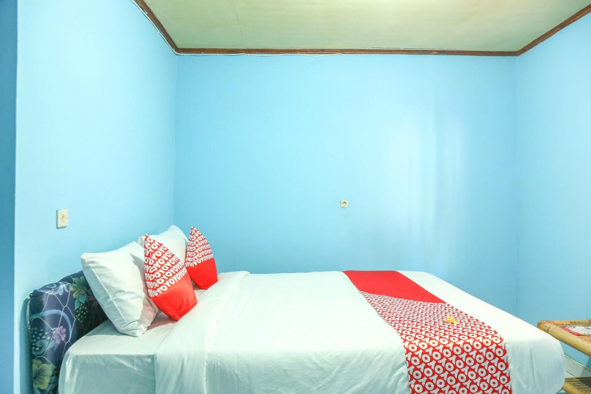 Oyo 1662 Zury Homestay Kuta  Bagian luar foto