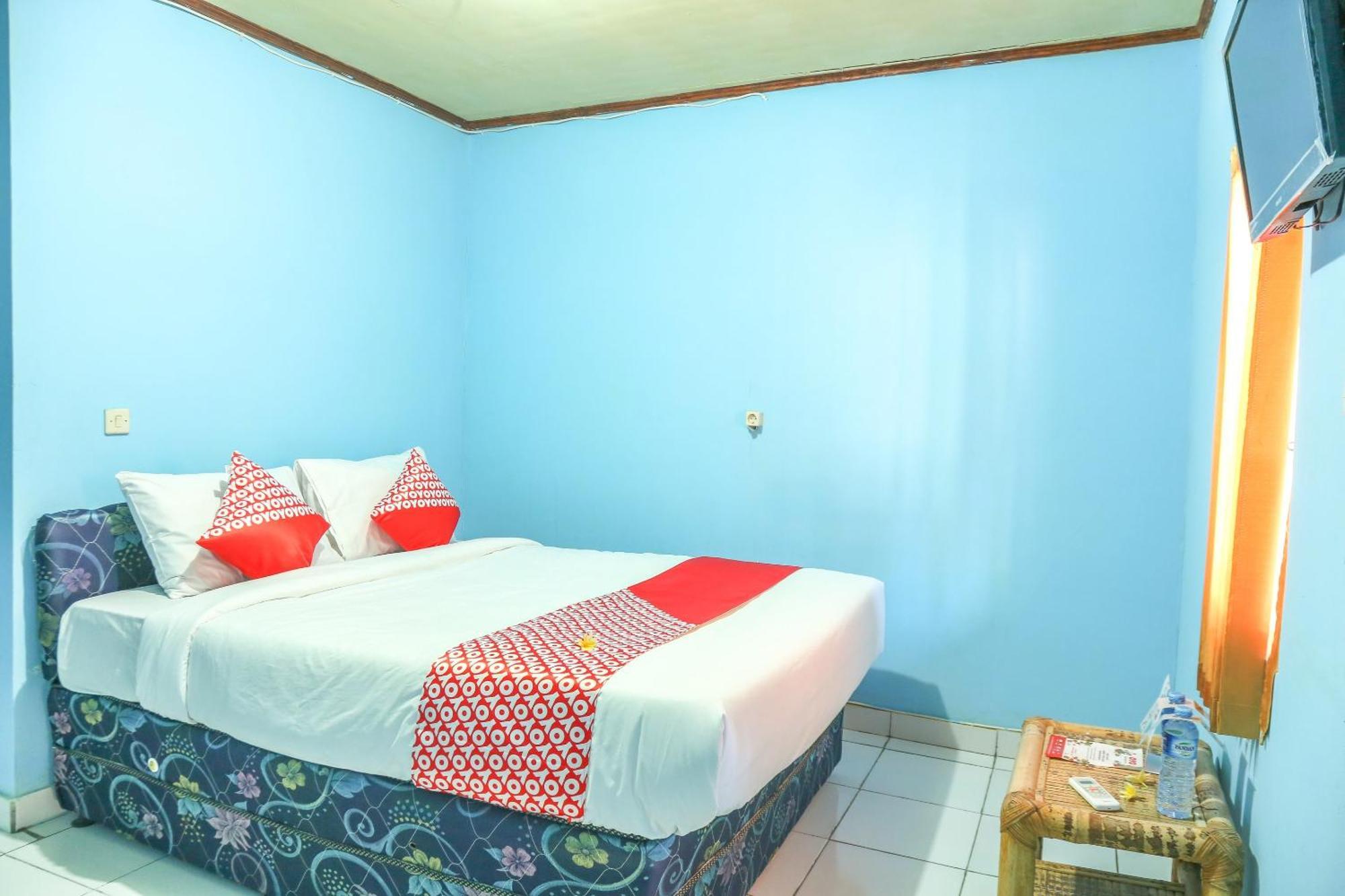 Oyo 1662 Zury Homestay Kuta  Bagian luar foto