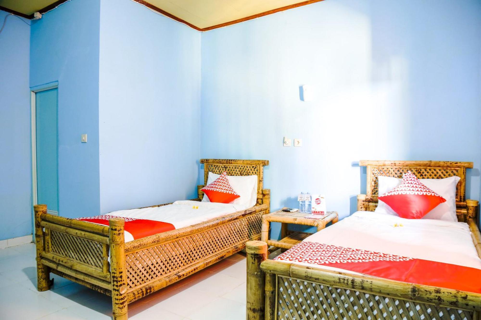 Oyo 1662 Zury Homestay Kuta  Bagian luar foto